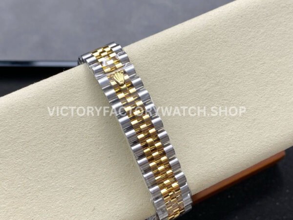 8+ Factory Counterweight Rolex Datejust 278273-0016 31mm Half Yellow Gold Roman Numerals Diamond Green Dial Jubilee  Brand : Rolex