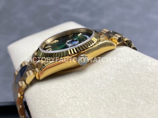 8+ Factory Counterweight Rolex Day-Date 128238-0118 36mm Full Yellow Gold Roman Numerals Green Ombré Dial
