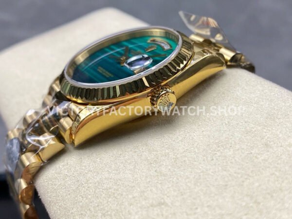 8+ Factory Counterweight Rolex Day-Date 18038 36mm Full Yellow Gold Blue Gradient Dial