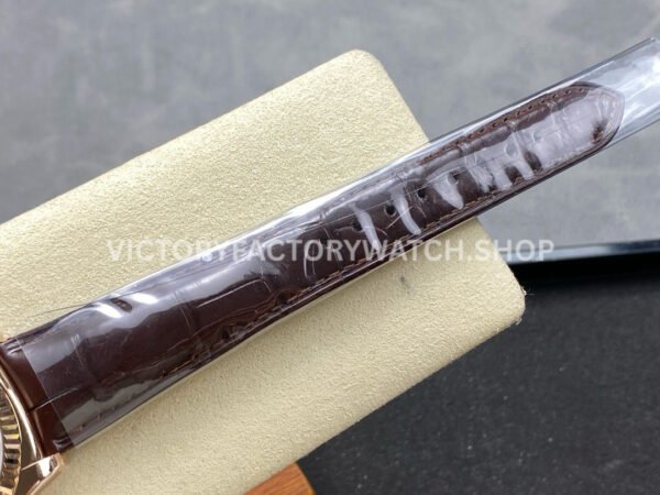 8+ Factory Counterweight Rolex Day-Date 36mm 128235-0037 Rose 8+ Factory Counterweight Rolex Day-Date 36mm 128235-0037 Rose Gold Crocodile Leather Strap Diamond Mope&Baguette Diamond Brown Ombré Dial