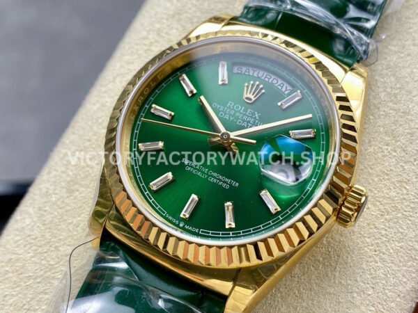8+ Factory Counterweight Rolex Day-Date 36mm 128238-0130 Yellow Gold Crocodile Leather Strap Baguette Diamond Green Dial