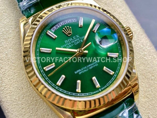 8+ Factory Counterweight Rolex Day-Date 36mm 128238-0130 Yellow Gold Crocodile Leather Strap Baguette Diamond Green Dial