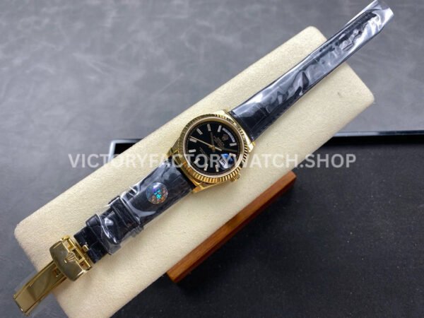 8+ Factory Counterweight Rolex Day-Date 36mm 128238 Yellow Gold Crocodile Leather Strap Baguette Diamond Black Dial