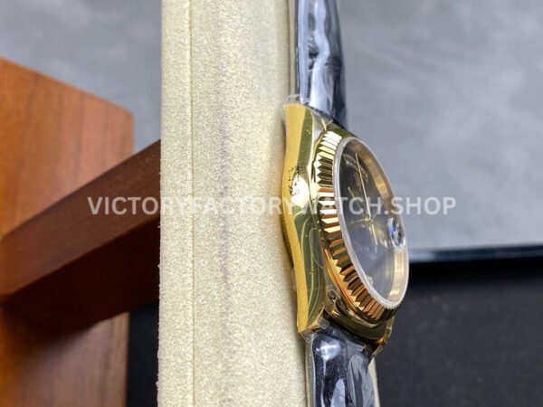 8+ Factory Counterweight Rolex Day-Date 36mm 18238 Yellow Gold Crocodile Leather Strap Diamond Mope Black Dial