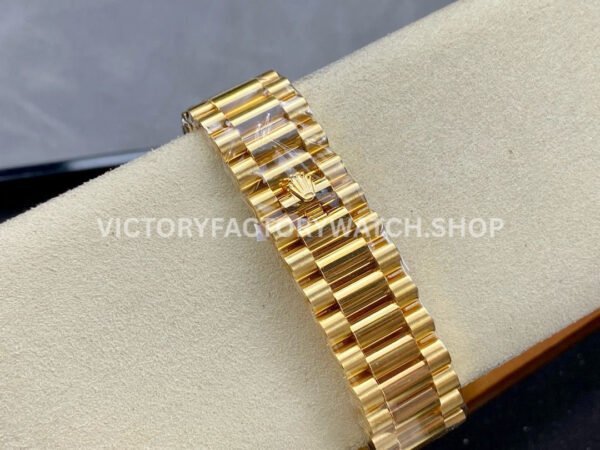 ARF Factory Counterweight Rolex Day-Date 228238-0005 40mm Full Yellow Gold Diamond Baguette C (5) ARF Factory Counterweight Rolex Day-Date 228238-0005 40mm Full Yellow Gold Diamond Baguette Champagne Dial