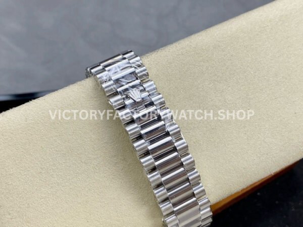 ARF Factory Counterweight Rolex Day-Date 228239-0007 White Gold Roman Numerals Blue Dial (3) ARF Factory Counterweight Rolex Day-Date 228239-0007 40mm White Gold Roman Numerals Blue Dial