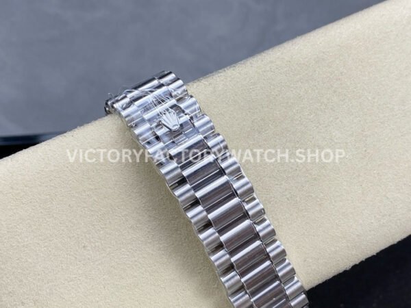 ARF Factory Counterweight Rolex Day-Date 228239-0033 40mm White Gold Roman Numerals Olive Green Dial (6) ARF Factory Counterweight Rolex Day-Date 228239-0033 40mm White Gold Roman Numerals Olive Green Dial