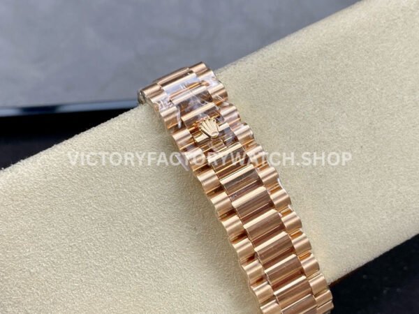ARF Factory Counterweight Rolex Day-Date 228245-0001 40mm Full Rose Gold Roman Numerals Pink Dial (9) ARF Factory Counterweight Rolex Day-Date 228245-0001 40mm Full Rose Gold Roman Numerals Pink Dial
