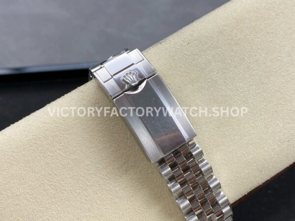 ARF Factory Rolex GMT-Master II 126710BLRO-0001 40mm Full 904L Black Dial Jubilee (4) ARF Factory Rolex GMT-Master II 126710BLRO-0001 40mm Full 904L Black Dial Jubilee