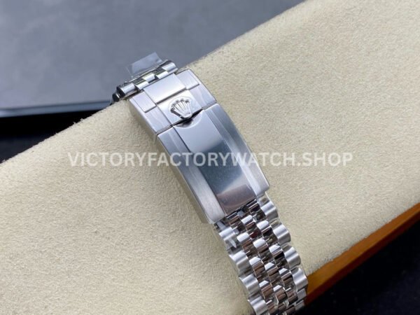 ARF Factory Rolex GMT-Master II 126710GRNR-0003 40mm Full 904L Black Dial Jubilee (5) ARF Factory Rolex GMT-Master II 126710GRNR-0003 40mm Full 904L Black Dial Jubilee