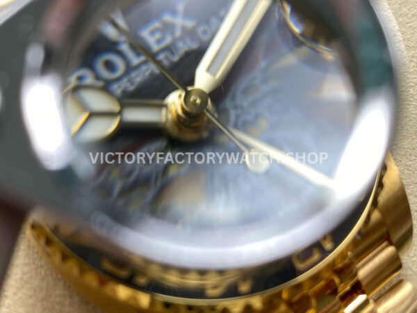 ARF Factory Rolex GMT-Master II 126718GRNR 40mm Full Yellow Gold Iron Tiger Eye Stone Dial (10) ARF Factory Rolex GMT-Master II 126718GRNR 40mm Full Yellow Gold Iron Tiger Eye Stone Dial