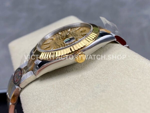 Clean Factory Rolex Datejust 126233-0040 36mm Half Yellow Gold Fluted Motif Gold Dial (10) Clean Factory Rolex Datejust 126233-0040 36mm Half Yellow Gold Fluted Motif Gold Dial