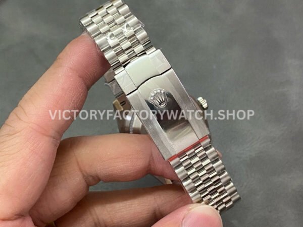 Clean Factory Rolex Datejust 126234-0015 36mm Full 904L Black Dial Jubilee (5) Clean Factory Rolex Datejust 126234-0015 36mm Full 904L Black Dial Jubilee