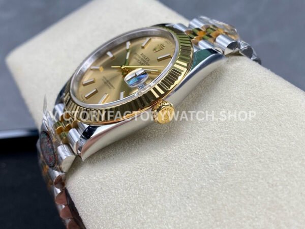 Clean Factory Rolex Datejust 126333-0010 41mm Half Yellow Gold Champagne Dial