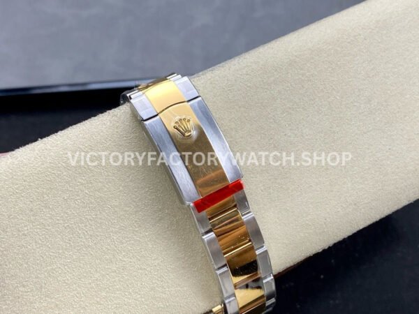 Clean Factory Rolex Datejust 126333-0013 41mm Half Yellow Gold Black Dial (5) Clean Factory Rolex Datejust 126333-0013 41mm Half Yellow Gold Black Dial