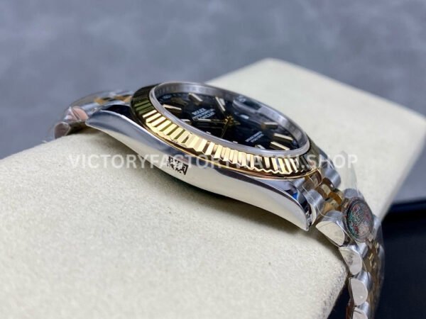 Clean Factory Rolex Datejust 126333-0014 41mm Half Yellow Gold Black Dial Jubilee (3) Clean Factory Rolex Datejust 126333-0014 41mm Half Yellow Gold Black Dial Jubilee