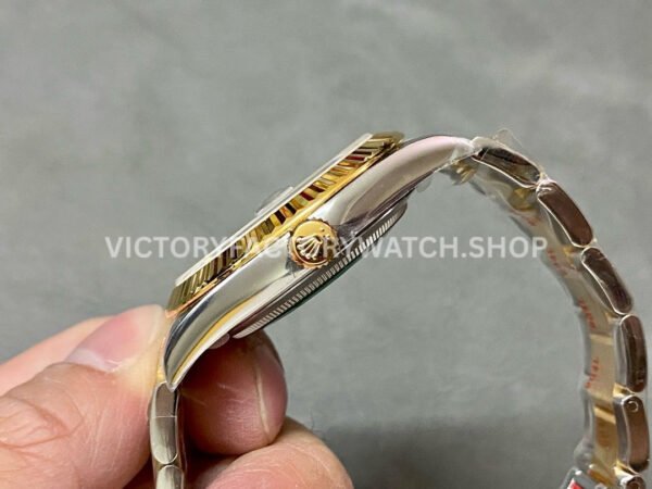 Clean Factory Rolex Datejust 126333-0019 41mm Half Yellow Gold Roman Numerals Wimbledon Grey Dial (5) Clean Factory Rolex Datejust 126333-0019 41mm Half Yellow Gold Roman Numerals Wimbledon Grey Dial