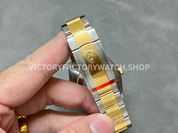 Clean Factory Rolex Datejust 126333-0019 41mm Half Yellow Gold Roman Numerals Wimbledon Grey Dial (7) Clean Factory Rolex Datejust 126333-0019 41mm Half Yellow Gold Roman Numerals Wimbledon Grey Dial