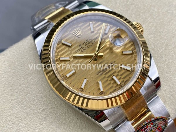 Clean Factory Rolex Datejust 126333-0021 41mm Half Yellow Gold Fluted Motif Champagne Dial