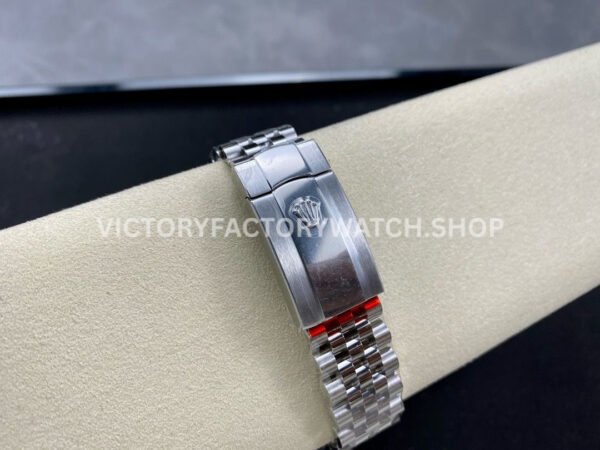 Clean Factory Rolex Datejust 126334-0030 41mm Full 904L Fluted Motif Olive Green Dial Jubilee