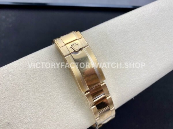 Clean Factory Rolex Daytona 116508-0013 40mm Full Yellow Gold Green Dial (6) Clean Factory Rolex Daytona 116508-0013 40mm Full Yellow Gold Green Dial