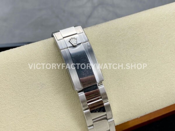 Clean Factory Rolex Daytona 116509-0071 40mm Full White Gold Blue Dial (4) Clean Factory Rolex Daytona 116509-0071 40mm Full White Gold Blue Dial