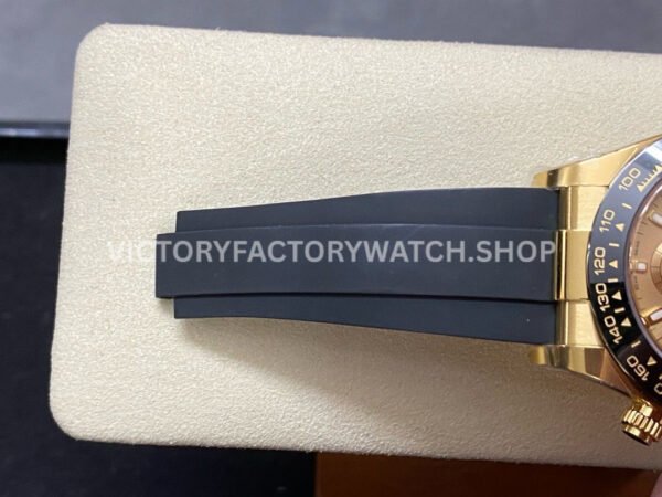 Clean Factory Rolex Daytona 116518LN-0042 40mm Yellow Gold Oysterflex Champagne Dial