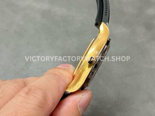 Clean Factory Rolex Daytona 116518LN-0046 40mm Yellow Gold Oysterflex Diamond Mop Black Dial