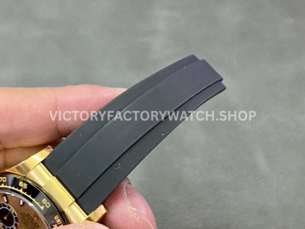 Clean Factory Rolex Daytona 116518LN-0048 40mm Yellow Gold Oysterflex Black Eye Gold Dial