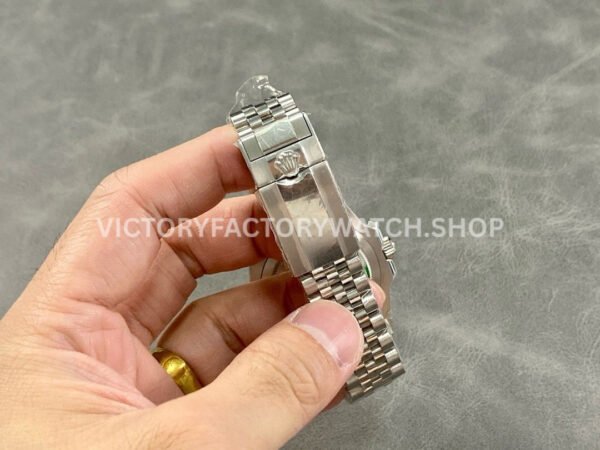 Clean Factory Rolex GMT-Master II 126710BLRO-0001 40mm Full 904L Black Dial Jubilee