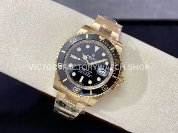 Clean Factory Rolex Submariner 116618LN 40mm Full Yellow Gold Black Dial