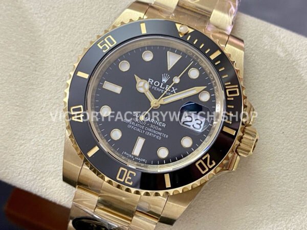 Clean Factory Rolex Submariner 116618LN 40mm Full Yellow Gold Black Dial