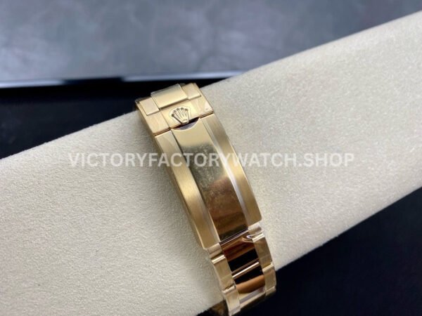 Clean Factory Rolex Submariner 126618LN 41mm Full Yellow Gold Black Dial