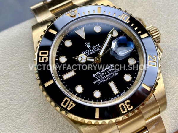 Clean Factory Rolex Submariner 126618LN 41mm Full Yellow Gold Black Dial