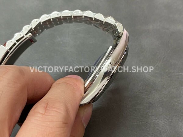 Clean factory Rolex Datejust 126334-0026 41mm Full 904L Roman Numerals Blue Dial Jubilee