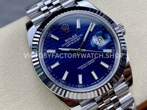 Clean factory Rolex Datejust 126334-0032 41mm Full 904L Fluted Motif Blue Dial Jubilee (5) Clean factory Rolex Datejust 126334-0032 41mm Full 904L Fluted Motif Blue Dial Jubilee