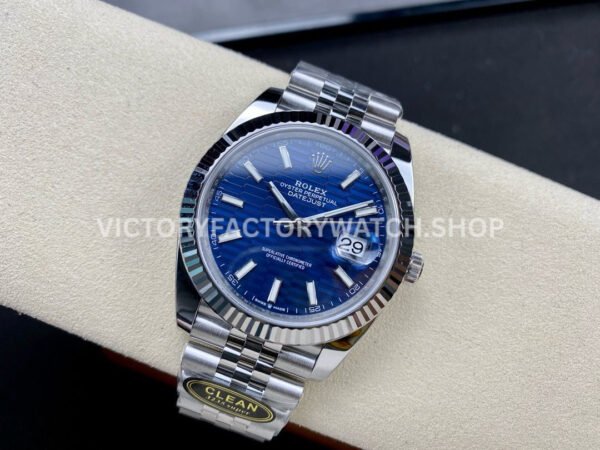 Clean factory Rolex Datejust 126334-0032 41mm Full 904L Fluted Motif Blue Dial Jubilee (8) Clean factory Rolex Datejust 126334-0032 41mm Full 904L Fluted Motif Blue Dial Jubilee