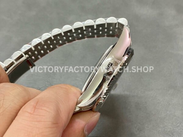 Noob Factory Rolex Sky-Dweller 336934-0002 42mm Full White Gold Green Dial (5) Noob Factory Rolex Sky-Dweller 336934-0002 42mm Full White Gold Green Dial Jubilee