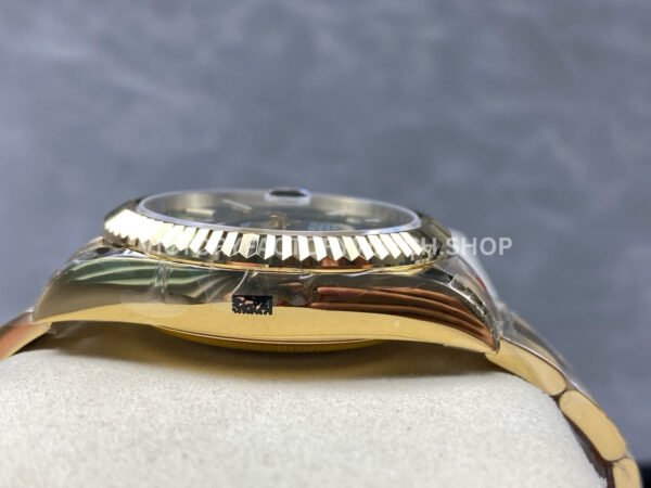 Noob Factory Rolex Sky-Dweller 336938-0007 42mm Yellow Gold Green Dial