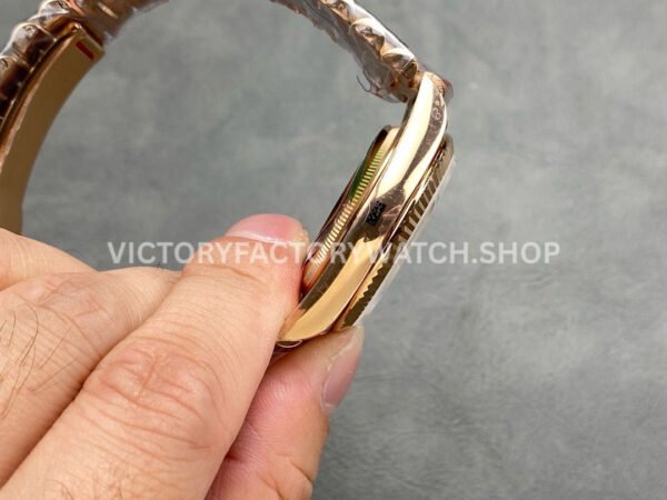 QF Factory Counterweight Rolex Day-Date 128235-0087 36mm Full Rose Gold Baguette Diamond (8) QF Factory Counterweight Rolex Day-Date 128235-0087 36mm Full Rose Gold Baguette Diamond Silver Dial