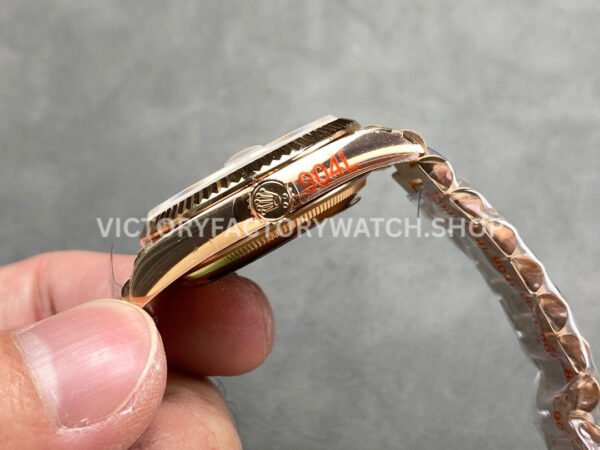 QF Factory Counterweight Rolex Day-Date 128235 36mm Full Rose Gold Silver Dial