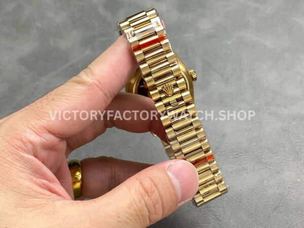 QF Factory Counterweight Rolex Day-Date 128238-0118 36mm Full Yellow Gold Roman Numerals G (7) QF Factory Counterweight Rolex Day-Date 128238-0118 36mm Full Yellow Gold Roman Numerals Green Dial