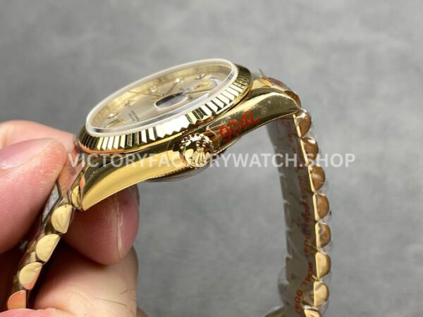 QF Factory Counterweight Rolex Day-Date 128238 36mm Full Yellow Gold Diamond Mo (7) QF Factory Counterweight Rolex Day-Date 128238 36mm Full Yellow Gold Diamond Mope&Baguette Diamond Silver Dial