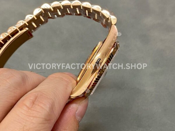 QF Factory Counterweight Rolex Day-Date 228235-0003 40mm Full Rose Gold Baguette Diamond Brown D QF Factory Counterweight Rolex Day-Date 228235-0003 40mm Full Rose Gold Baguette Diamond Brown Dial