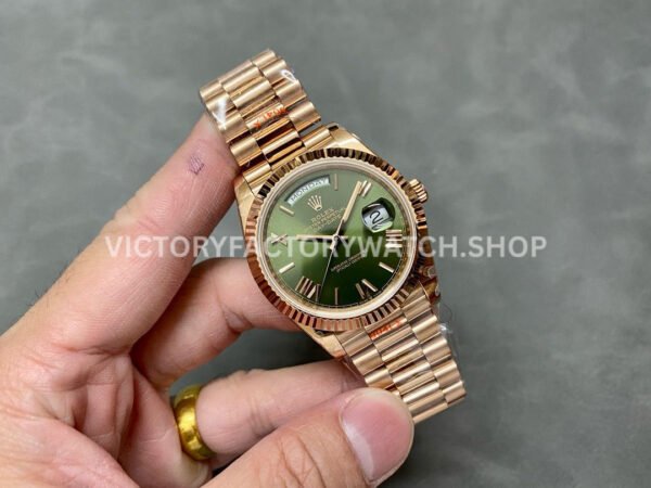 QF Factory 'Counterweight' Rolex Day-Date 228235-0025 40mm Full Rose Gold Roman Number Olive G (3) QF Factory Counterweight Rolex Day-Date 228235-0025 40mm Full Rose Gold Roman Number Olive Green Dial