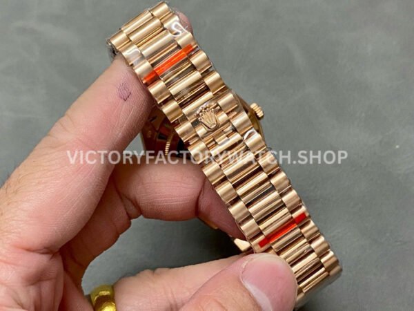 QF Factory 'Counterweight' Rolex Day-Date 228235-0025 40mm Full Rose Gold Roman Number Olive G (5) QF Factory Counterweight Rolex Day-Date 228235-0025 40mm Full Rose Gold Roman Number Olive Green Dial