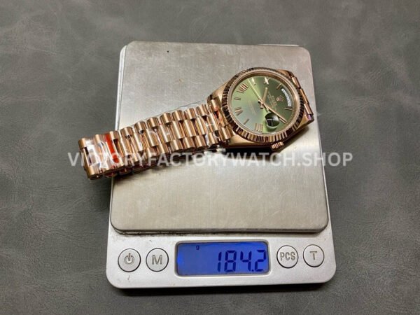QF Factory 'Counterweight' Rolex Day-Date 228235-0025 40mm Full Rose Gold Roman Number Olive G (7) QF Factory Counterweight Rolex Day-Date 228235-0025 40mm Full Rose Gold Roman Number Olive Green Dial