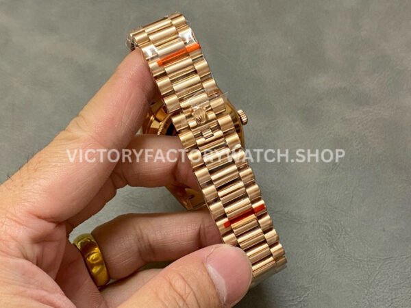 QF Factory Counterweight Rolex Day-Date 228235-0045 40mm Full Rose Gold Baguette Diamond Black D (5) QF Factory Counterweight Rolex Day-Date 228235-0045 40mm Full Rose Gold Baguette Diamond Black Dial
