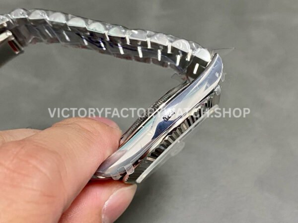 QF Factory Counterweight Rolex Day-Date 228236-0006 40mm Full Platinum Baguette Diamond Blue Dial (5) QF Factory Counterweight Rolex Day-Date 228236-0006 40mm Full Platinum Baguette Diamond Blue Dial