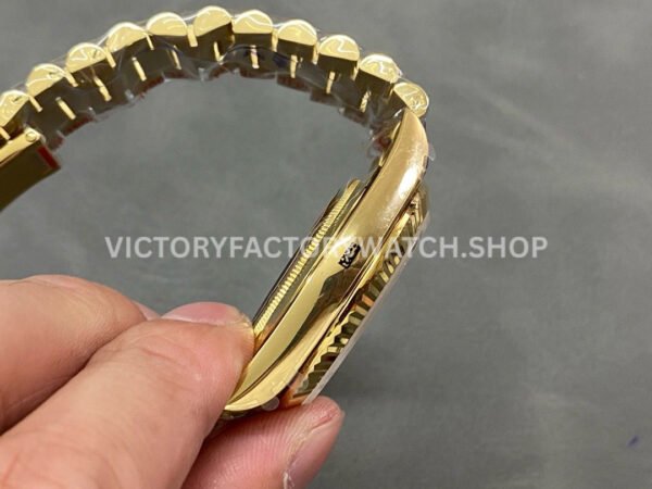 QF Factory Counterweight Rolex Day-Date 228238-0005 40mm Full Yellow Gold Baguette Diamon (3) QF Factory Counterweight Rolex Day-Date 228238-0005 40mm Full Yellow Gold Baguette Diamond Champagne Dial